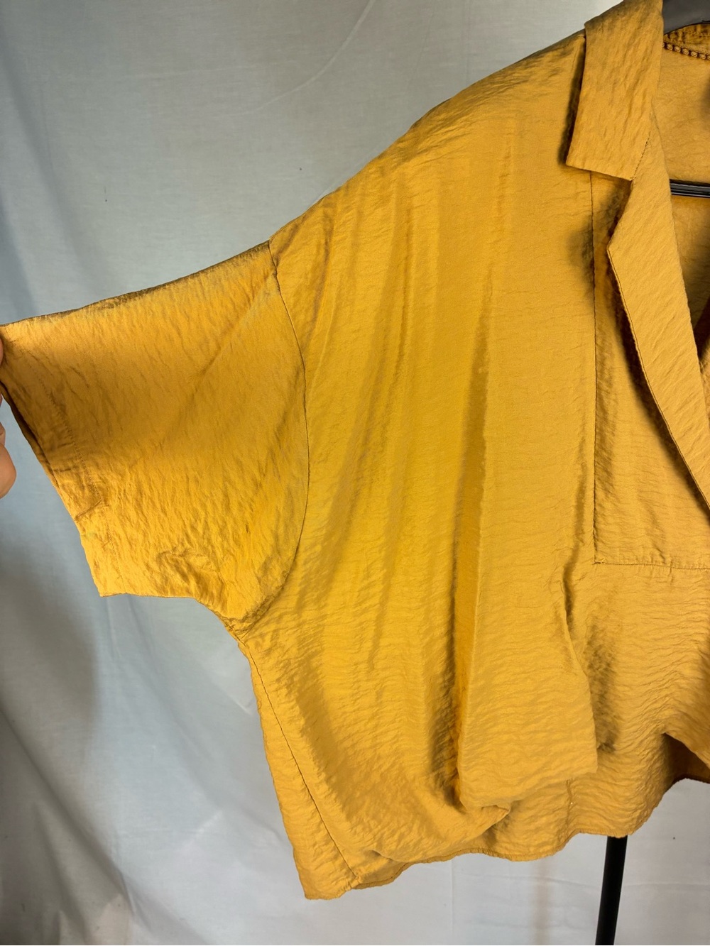 Anthropologie Textured Relaxed Collar Blouse Golden XL - Picture 3 of 8